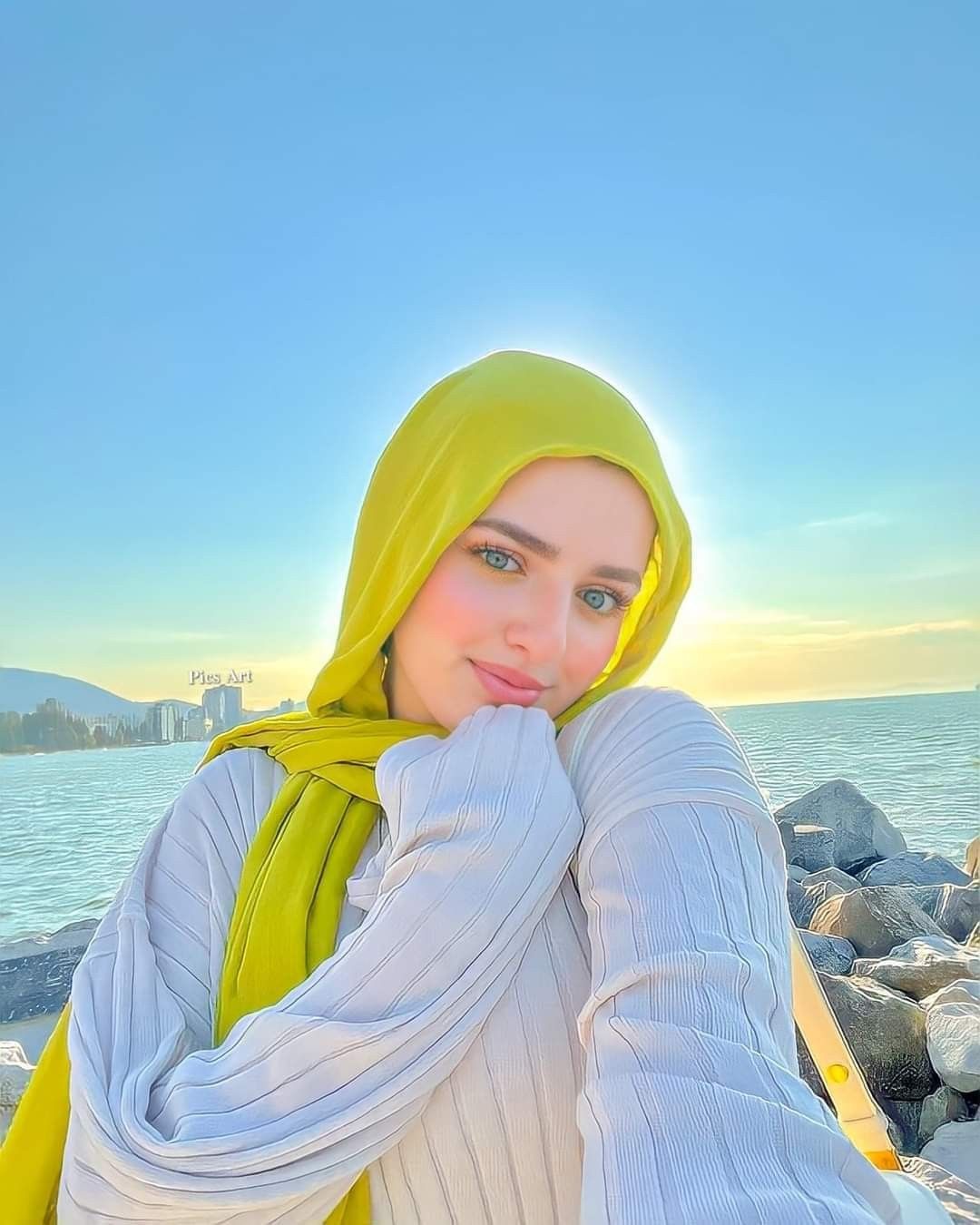 سارة أحمد